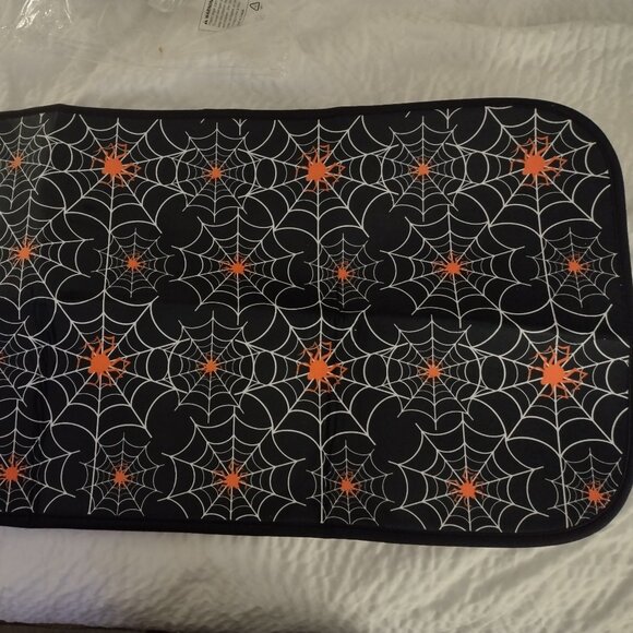 Spider, spider web, Halloween, Gothic themed floor or doormat new - Picture 3 of 3